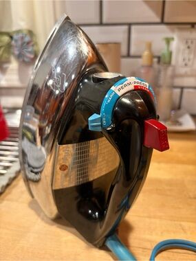 Vintage GE WORKING steam/dry iron